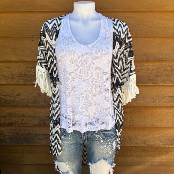 J.W. Shan Black & White Lace Kimono NWT Cardigan Size M/L - Picture 1 of 6